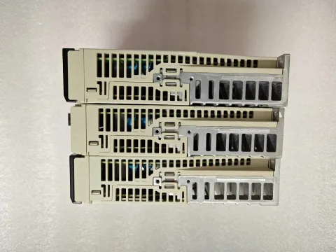 Yaskawa SGD7S-2R8A00A002 Motor & Drive Component — product photo 16 of 18