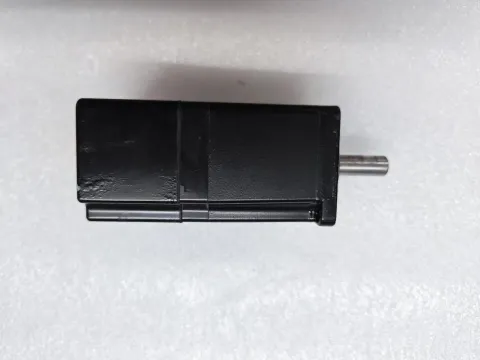 Yaskawa SGMJV-01AAA61 Motor & Drive Component product photo 5