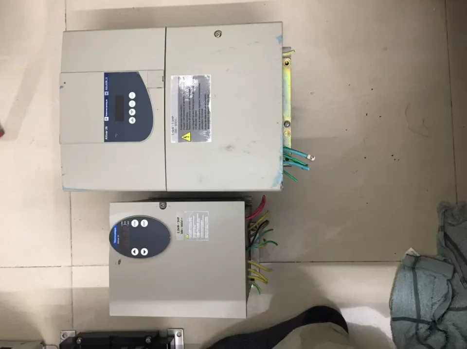 Schneider Electric ATV28HU90N4 Motor & Drive Component product photo 1
