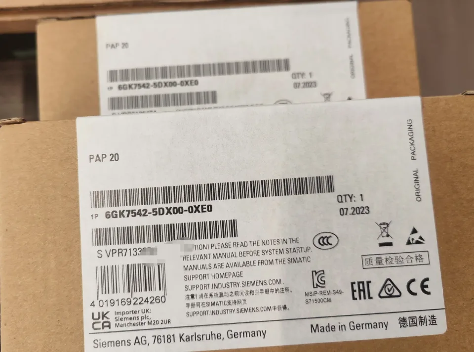 Siemens 6GK7542-5DX00-0XE0 Industrial Automation Component — product photo 1 of 17