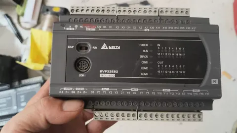 Delta DVP32ES200R PLC Module product photo 2