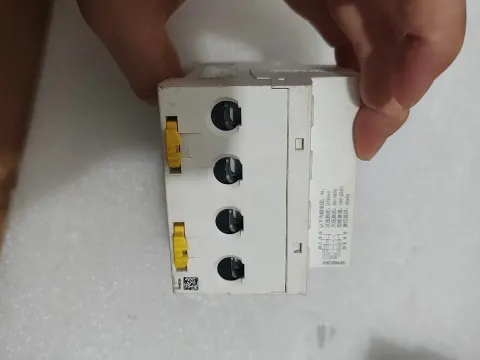 Schneider Electric iCNV 2P 40A Industrial Automation Component product photo 5