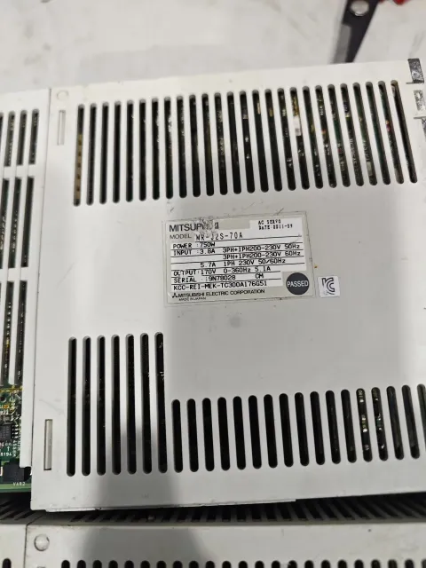 Mitsubishi Electric MR-J2S-70A Motor & Drive Component — product photo 8 of 12