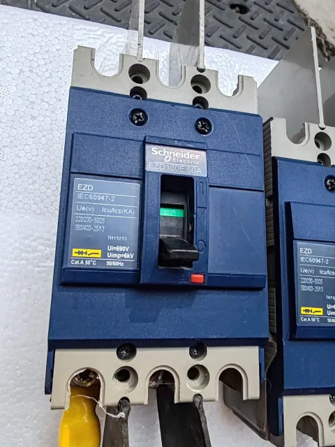 Schneider Electric / Merlin Gerin EZD100E 50A Industrial Automation Component product photo 3