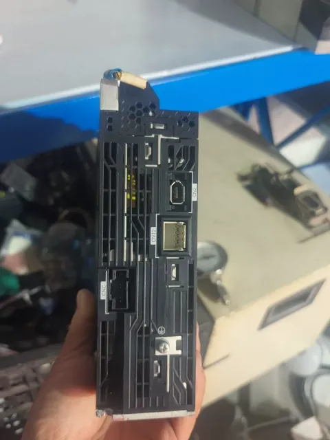 OMRON R88D-1SN04H-ECT Motor & Drive Component product photo 3