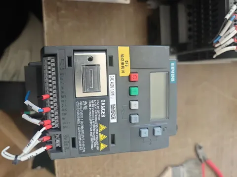 Siemens 6SL3210-5BE21-1UV0 Motor & Drive Component product photo 2