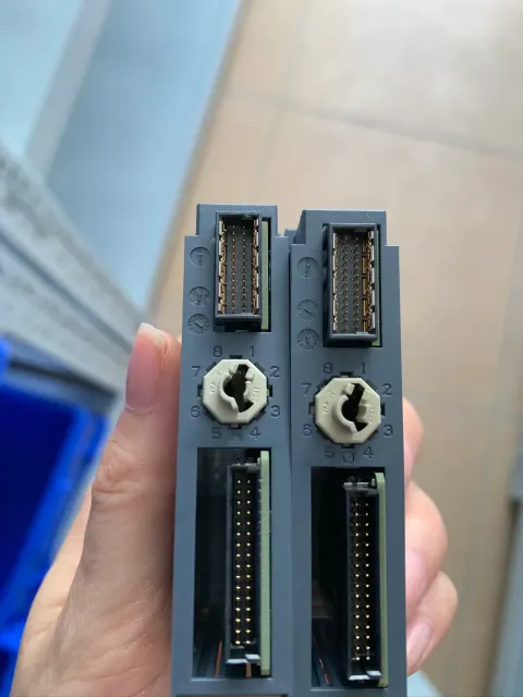 Siemens 6ES7134-6JD00-0CA1 Industrial Automation Component — product photo 5 of 10