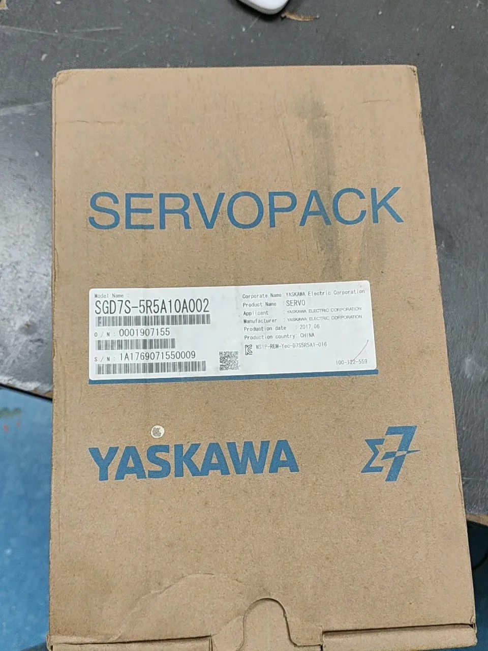 Yaskawa SGD7S-5R5A10A002 Motor & Drive Component product photo 1