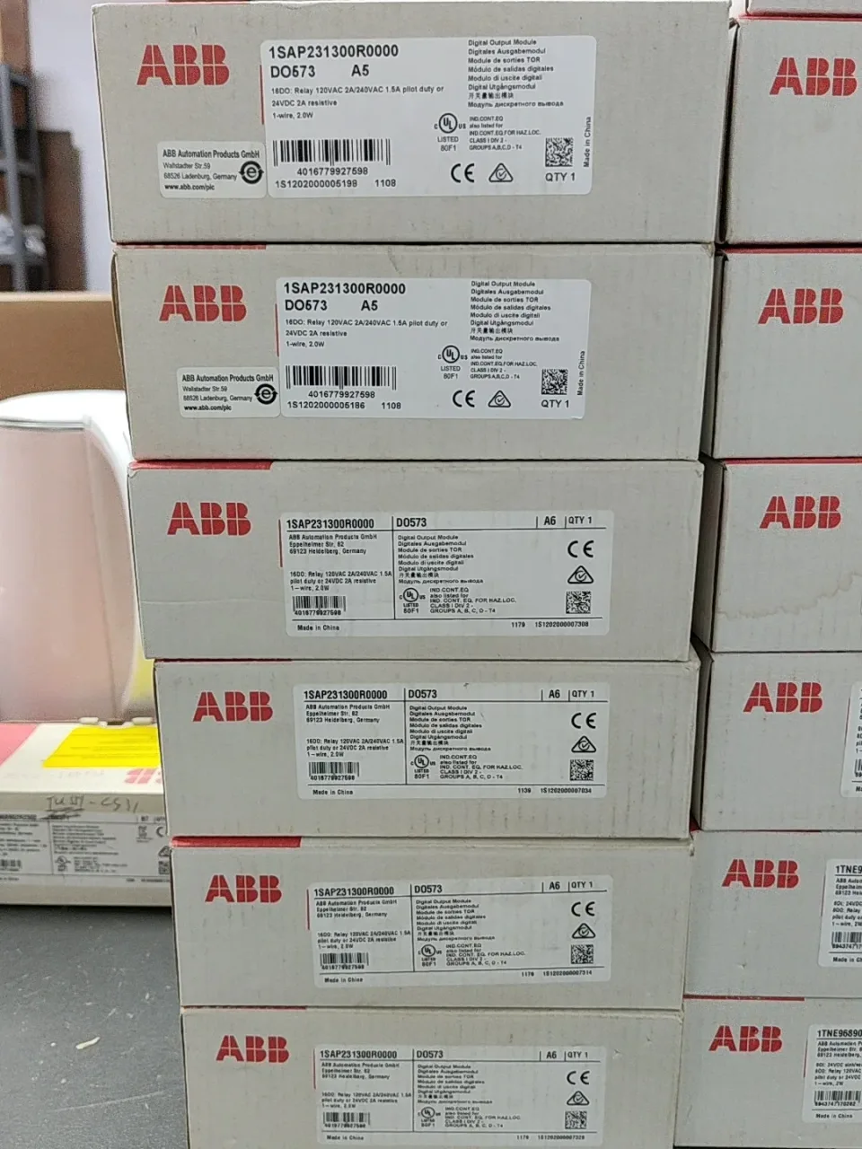 ABB DO573 / 1SAP231300R0000 Industrial Automation Component product photo 1