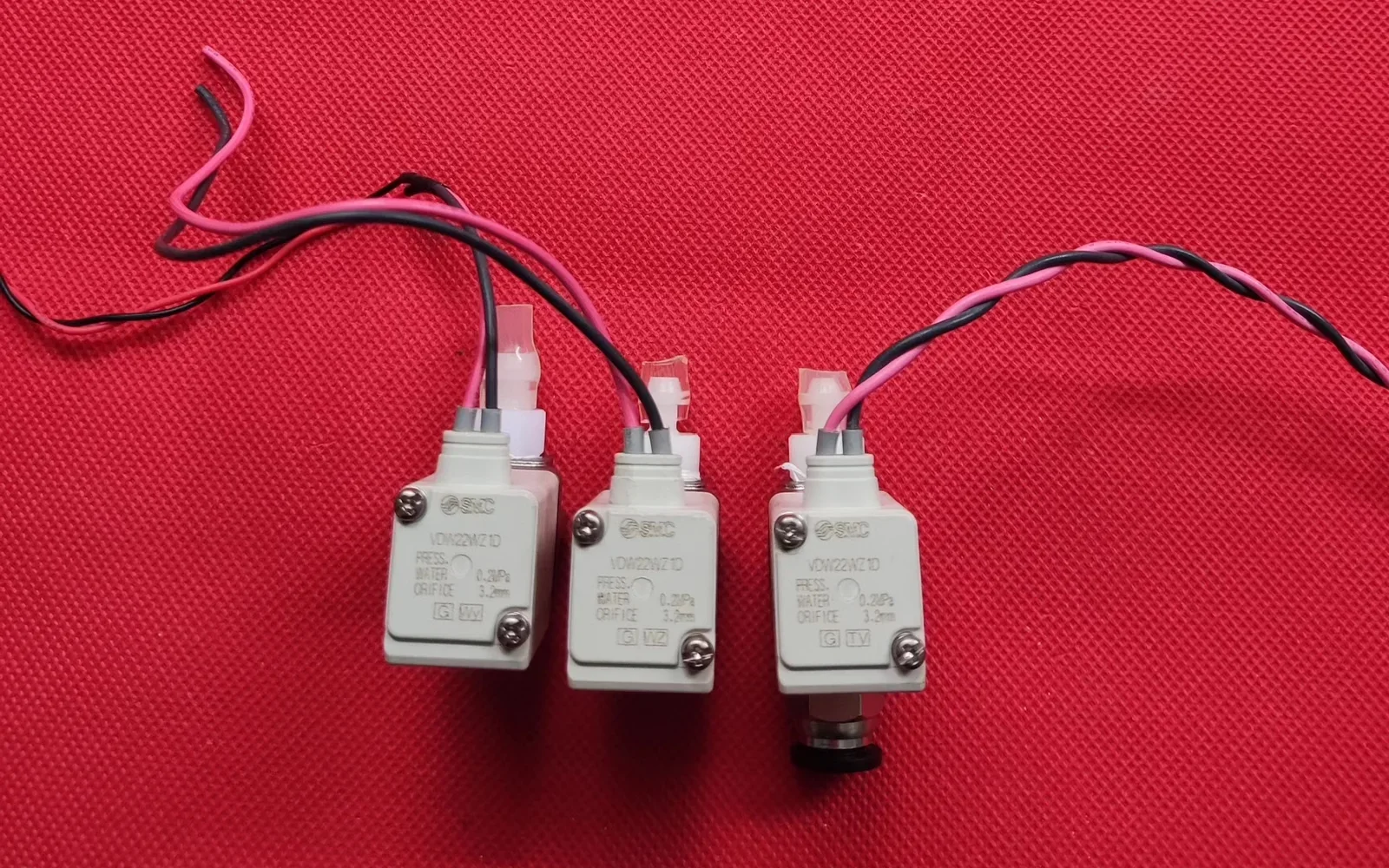 SMC VDW22NZ1D Industrial Automation Component product photo 1