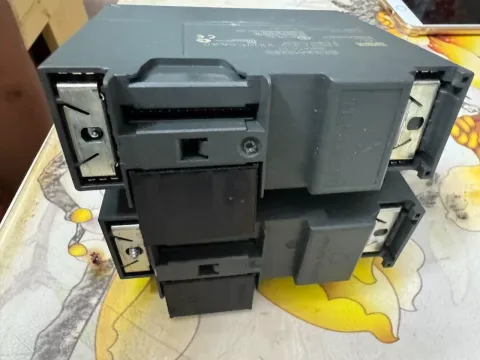 Siemens 6ES7 322-1HH01-0AA0 PLC Module product photo 4
