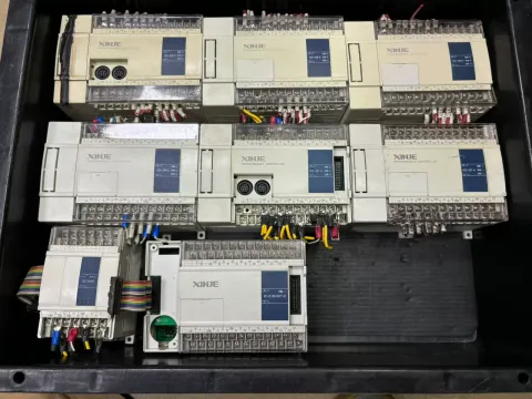 XINJE XC2-32R-E; XC5-32T-E; XC2-32T-E; XC-E8YR; XC-E16X16YT-E PLC Module product photo 1