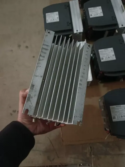 Siemens 6SL3210-5BE13-7UV0 Motor & Drive Component product photo 8