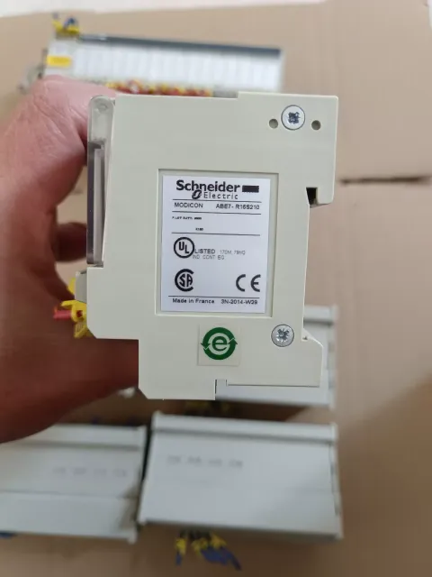 Schneider Electric ABE7H16R11 I/O Module product photo 7