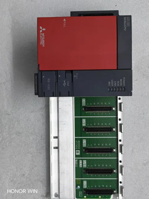 Mitsubishi Electric Q00UJCPU Industrial Automation Component — product photo 11 of 37