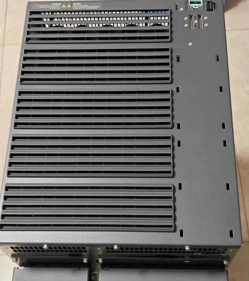 Siemens 6SL3210-1SE31-8UA0 Power Electronics Module product photo 1