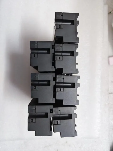 Mitsubishi Electric AJ65SBTB1-32D I/O Module — product photo 43 of 50