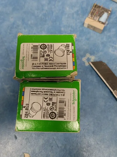 Schneider Electric ZB4BC3 Industrial Automation Component product photo 1