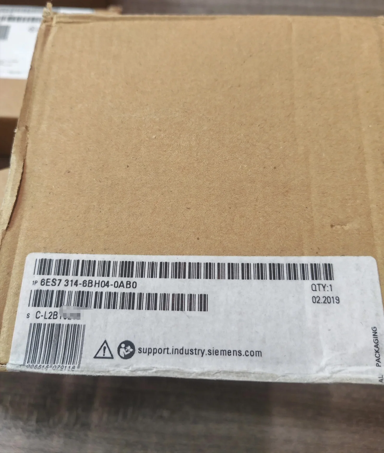 Siemens 6ES7 314-6BH04-0AB0 PLC Module — product photo 1 of 3
