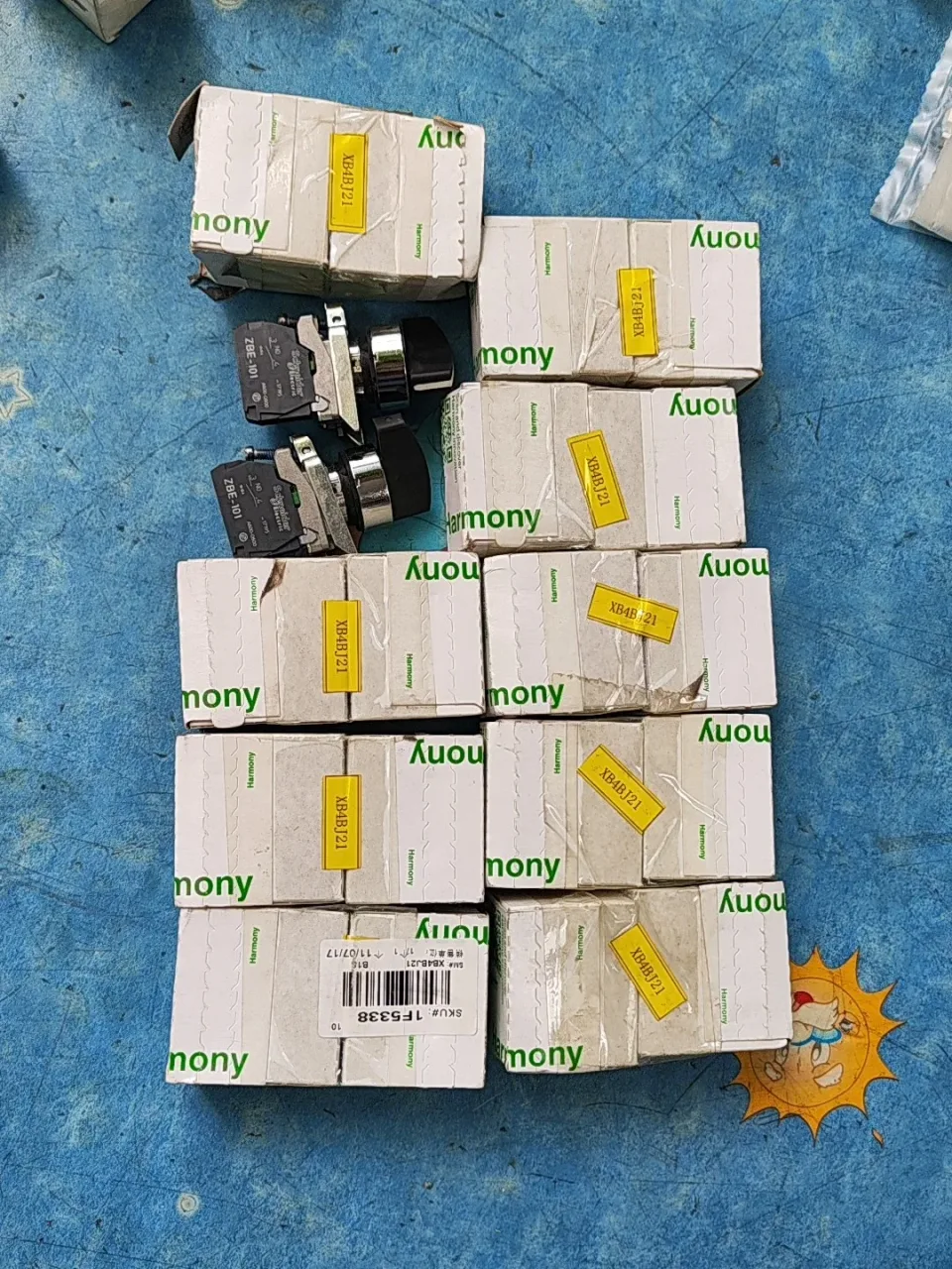 Schneider Electric XB4BJ21 Industrial Sensor product photo 1