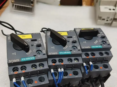 Siemens 3RV2021-4AA10 Motor & Drive Component — product photo 18 of 18