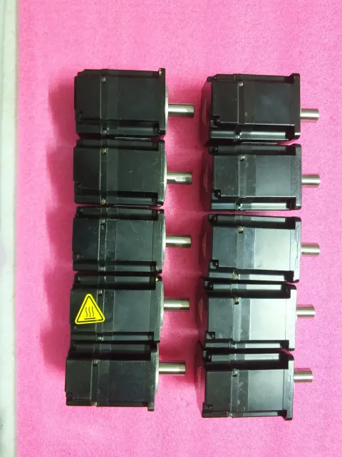 Yaskawa SGMJV-02A3A21 Motor & Drive Component product photo 3