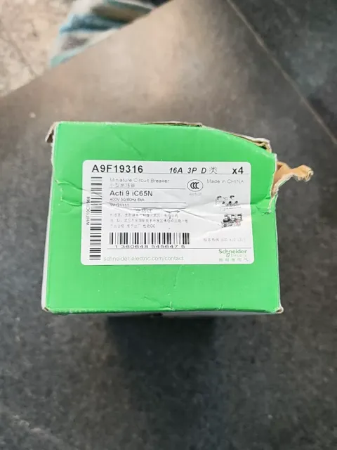Schneider Electric A9F19316 Industrial Automation Component — product photo 2 of 2