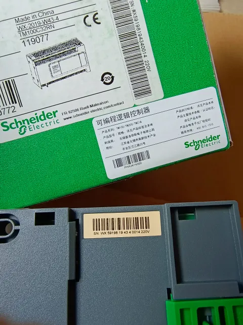 Schneider Electric / Modicon TM100C32RN PLC Module product photo 9