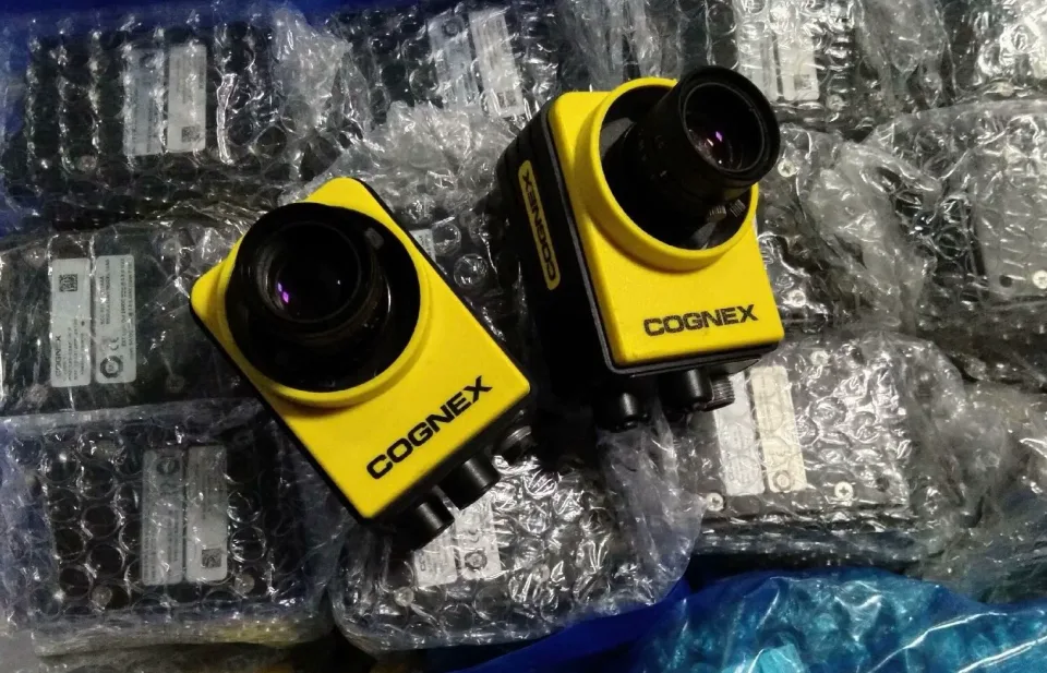 Cognex IS7210 / P/N 825-0528-1R D Industrial Automation Component product photo 1
