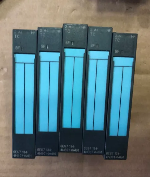 Siemens 6ES7134-4NB01-0AB0 Industrial Automation Component — product photo 2 of 2