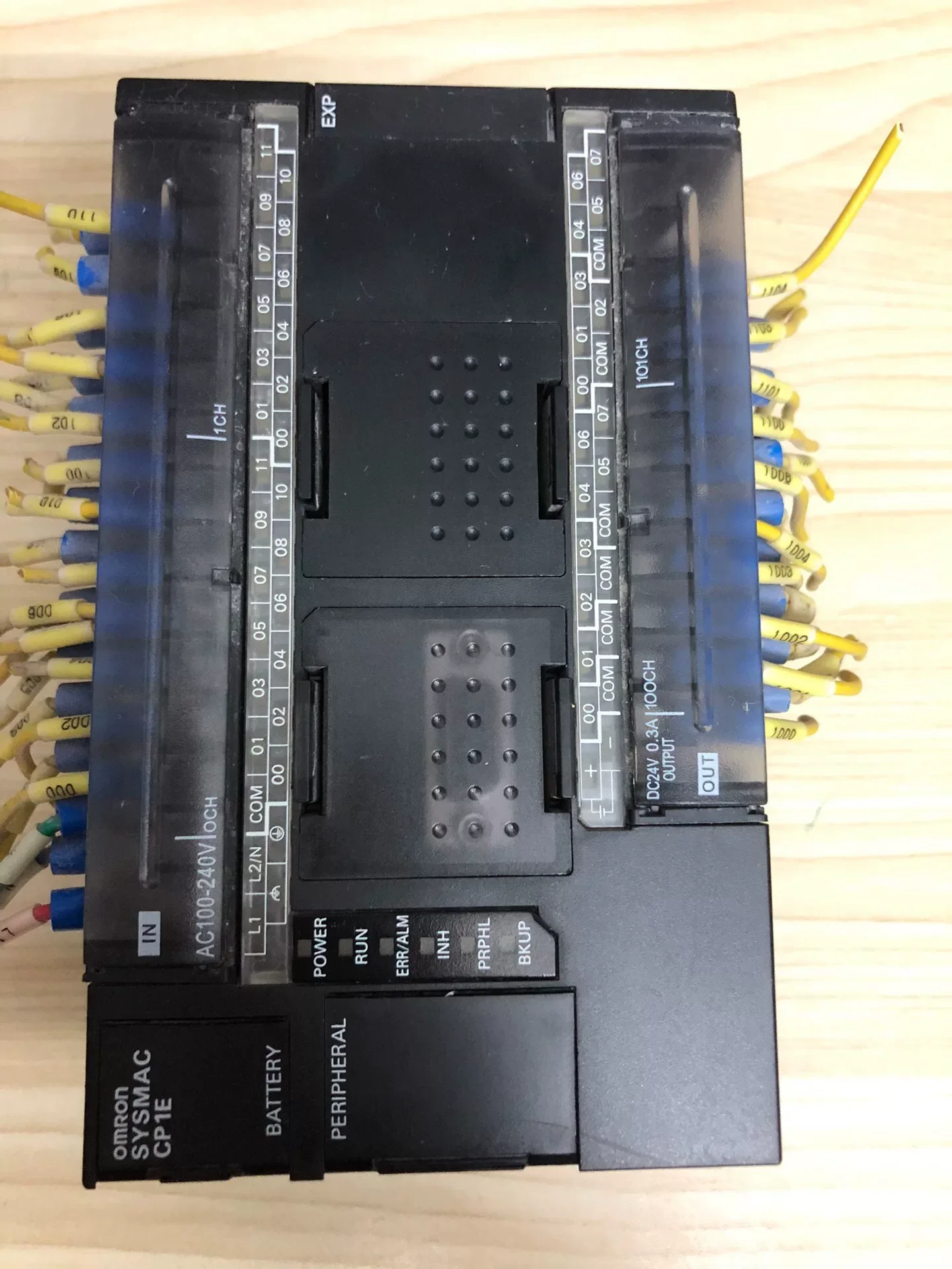 Omron CP1E-N40DT-A PLC Module product photo 1