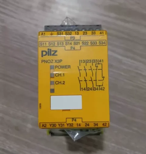 Pilz 777313 (PNOZ X3P 24-240VAC/DC 3n/o 1n/c 1so) Industrial Relay product photo 2