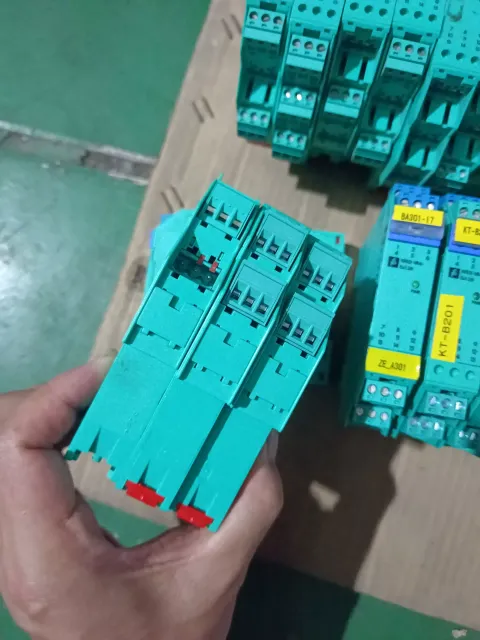 Pepperl+Fuchs KFD2-VR4-Ex1.26 Industrial Automation Component product photo 7
