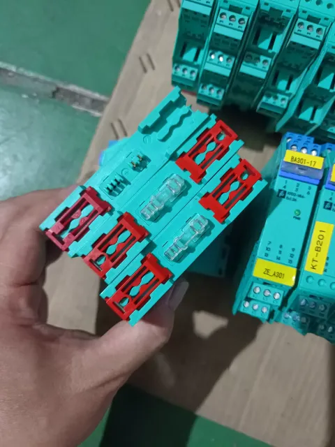 Pepperl+Fuchs KFD2-VR4-Ex1.26 Industrial Automation Component product photo 8