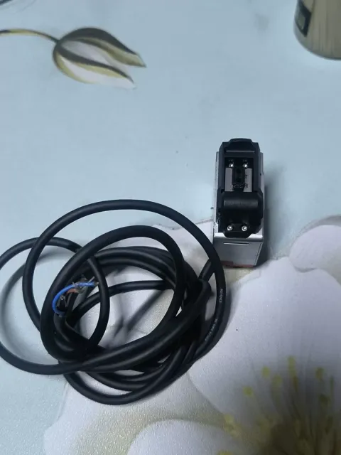 KEYENCE LR-WF10 Industrial Sensor product photo 3