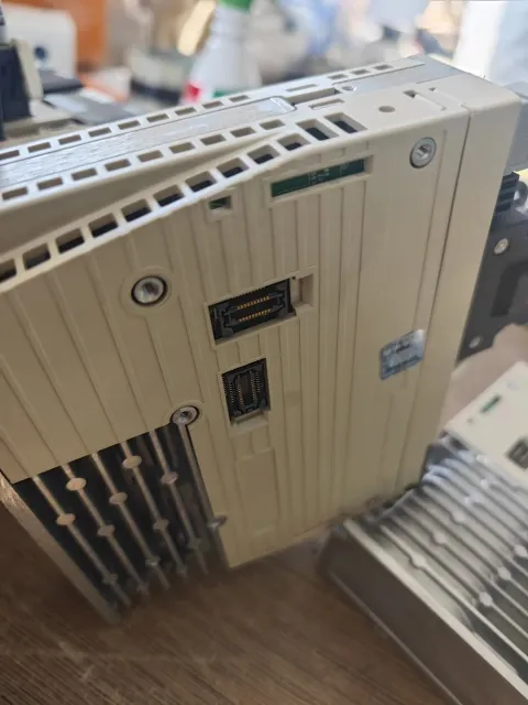 Yaskawa SGDV-1R6A01A / SGDV-2R8A01A Motor & Drive Component product photo 6