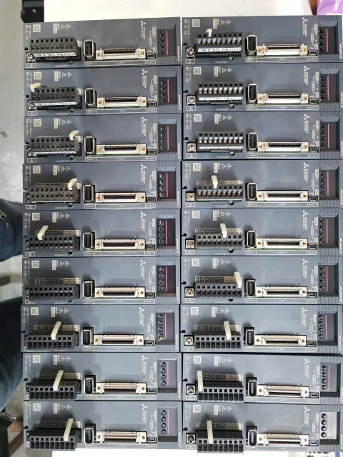 Mitsubishi Electric MR-JE-10A Motor & Drive Component — product photo 15 of 15