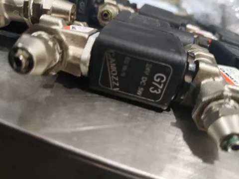 Camozzi A331-1C2 / G73 Industrial Automation Component product photo 3