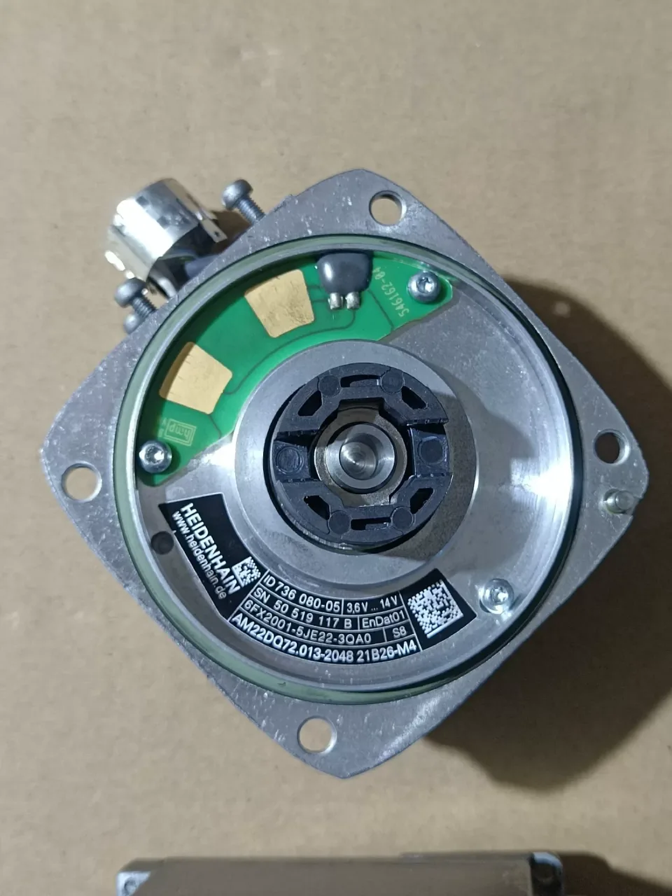 Siemens / Heidenhain 6FX2001-5JE22-3QA0 / Heidenhain ID 736080-05 Industrial Encoder product photo 1