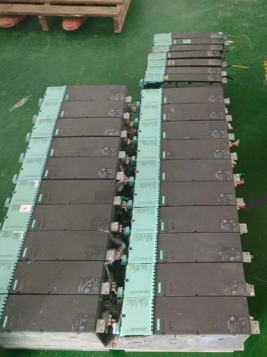 Siemens 6SL3120-1TE28-5AA3 Motor & Drive Component product photo 1
