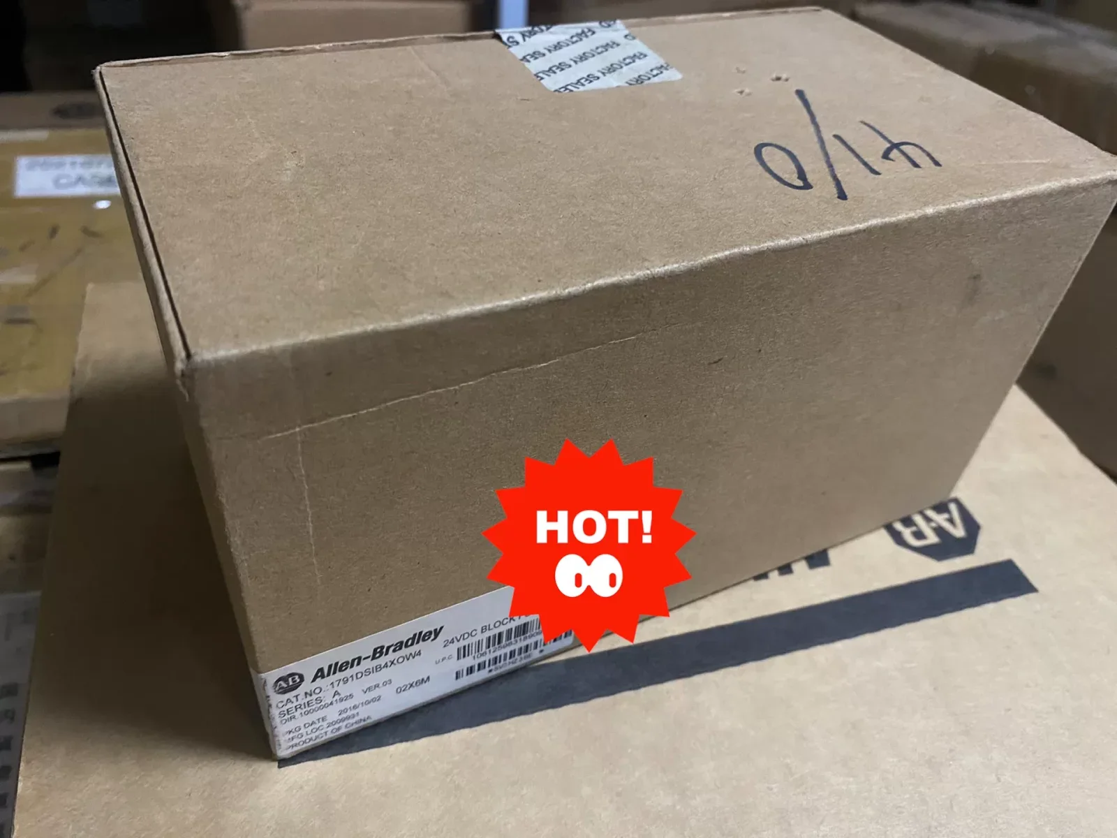 Allen-Bradley 1791DS-IB4XOW4 I/O Module product photo 1