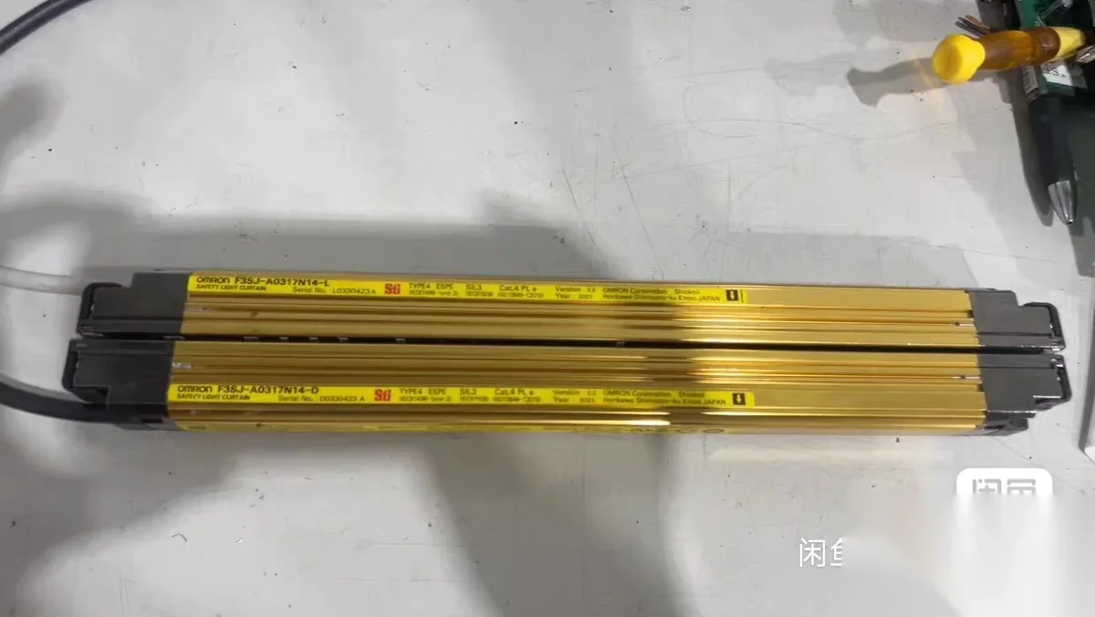 OMRON F3SJ-A0317N14-L + F3SJ-A0317N14-D Industrial Automation Component product photo 1
