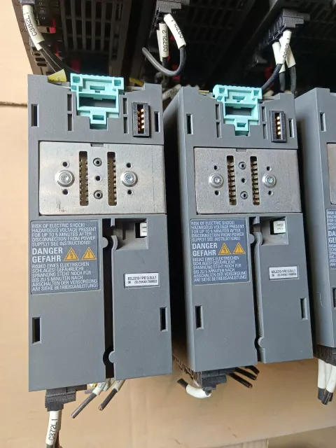 Siemens 6SL3210-1PE12-3UL1 Motor & Drive Component — product photo 2 of 18
