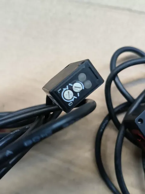 FASTUS / OPTEX FA Z3D-100P Industrial Sensor product photo 4