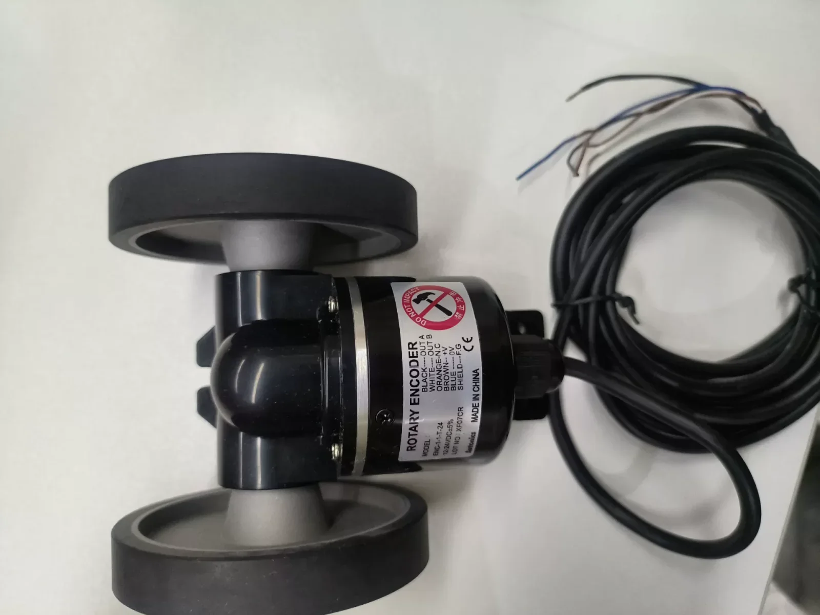 Autonics ENC-1-1-T-24 Industrial Encoder product photo 1