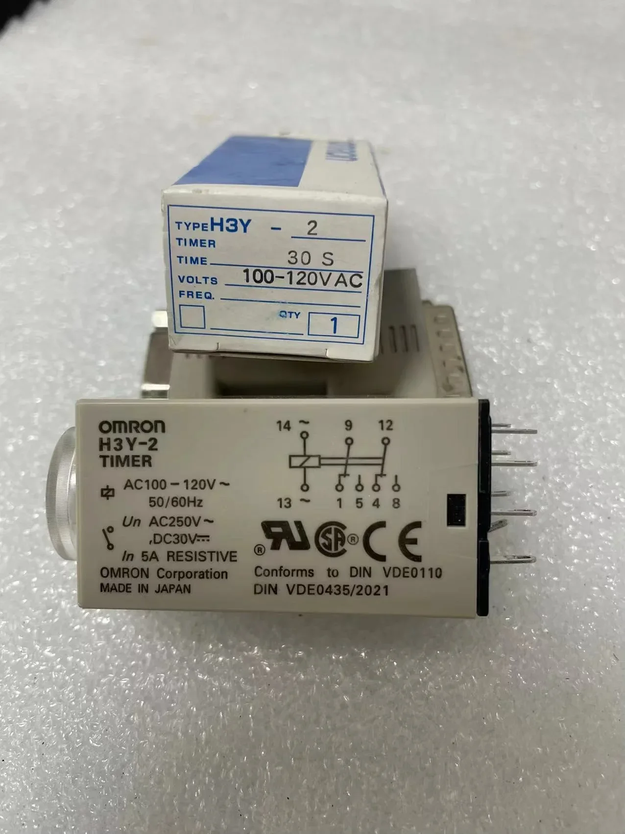 OMRON H3Y-2 AC100-120V 30S Industrial Relay product photo 1