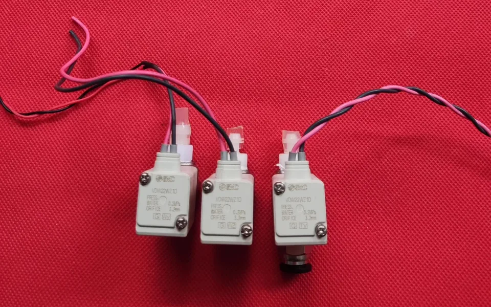 SMC VDW22NZ1D Industrial Automation Component product photo 1