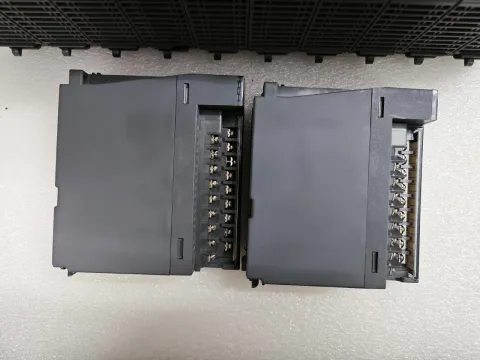 Mitsubishi Electric QX40 Industrial Automation Component — product photo 11 of 57