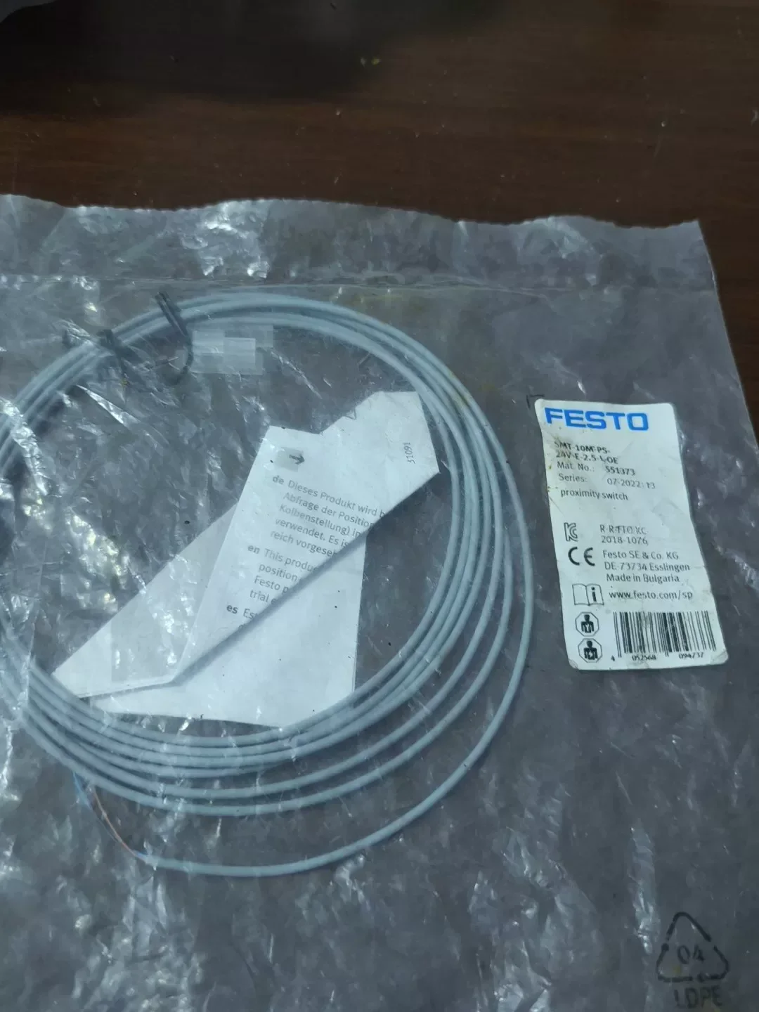 Festo SMT-10M-PS-24V-E-0.3-L-M8D Industrial Sensor product photo 1