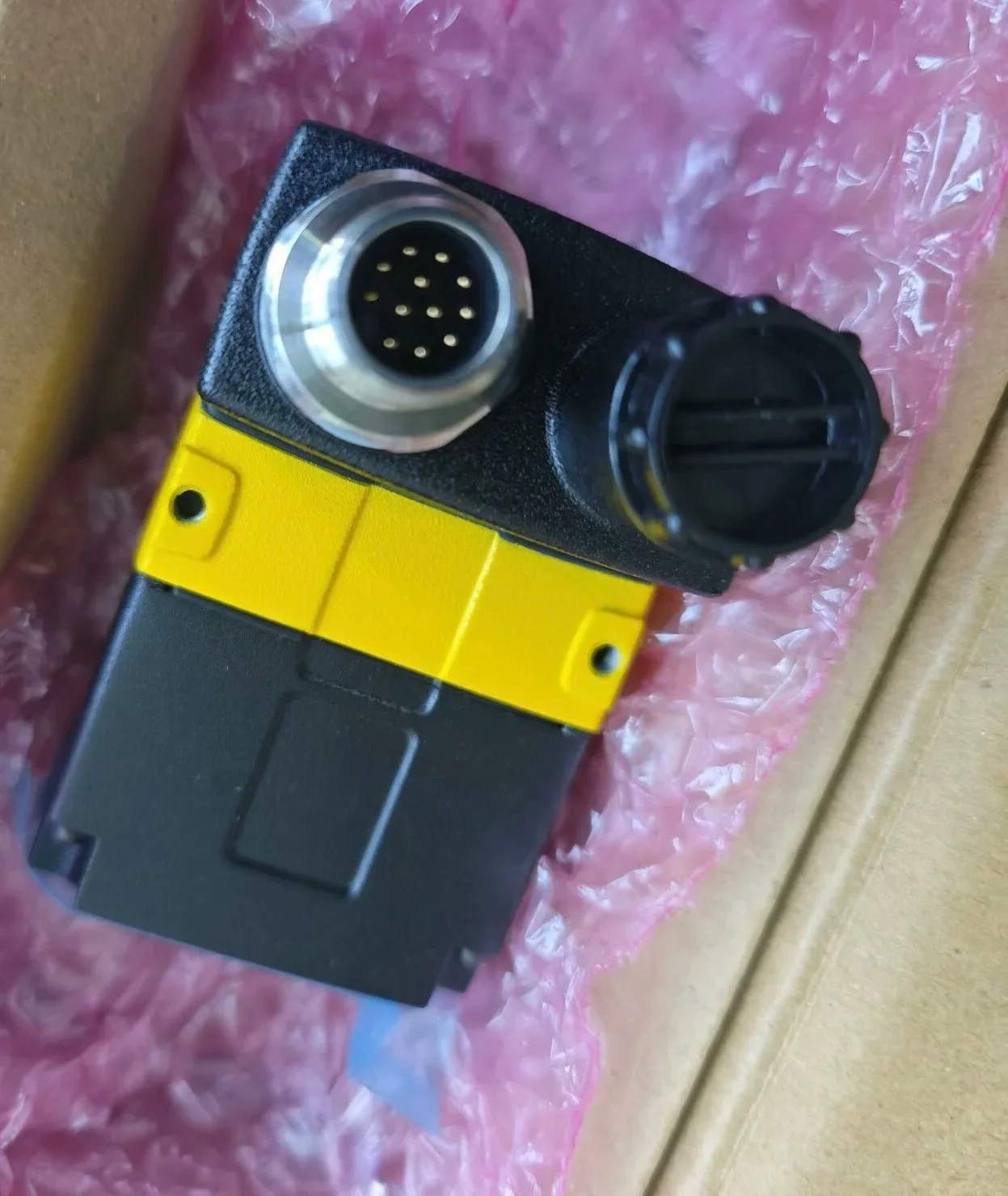 Cognex DM262X Industrial Sensor — product photo 1 of 23